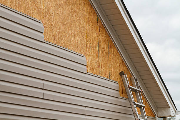 24/7 Emergency Vinyl Siding experts in Newport, MN